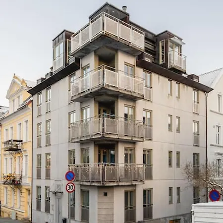 Dinbnb I Family-friendly By Sea Pool I 2 Floors & 2 Bathrooms