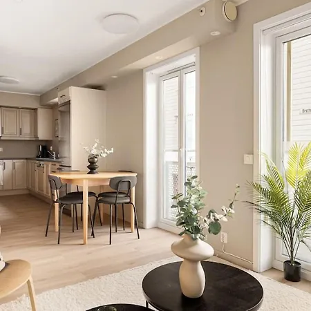 Apartment Dinbnb I Family-friendly By Sea Pool I 2 Floors & 2 Bathrooms *